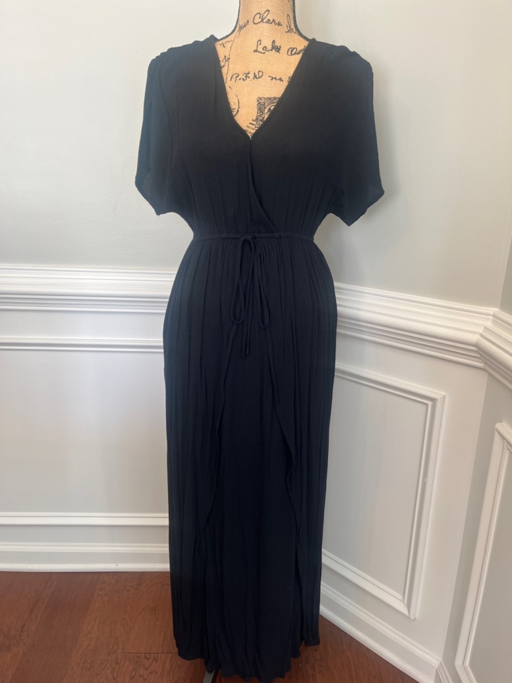 EUC mittoshop Black V-Neck Short Sleeve Maxi Dress (L)